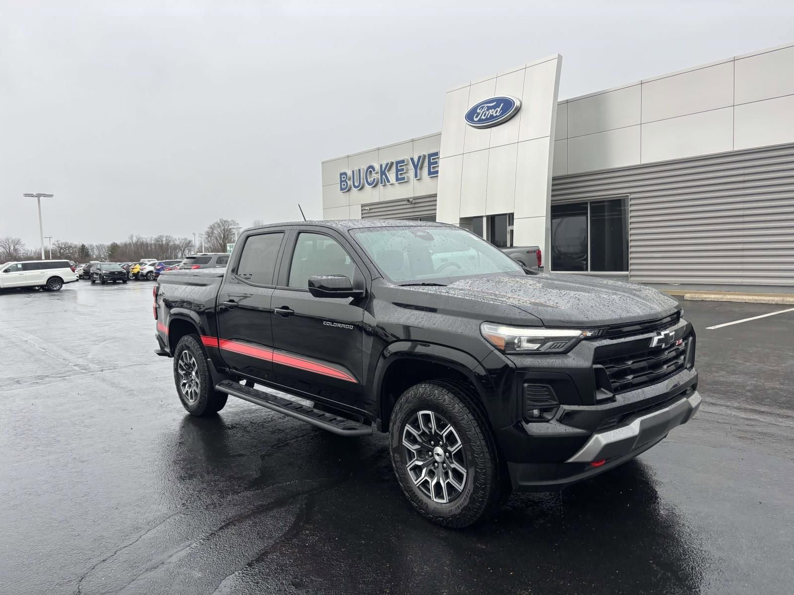 Used 2024 Chevrolet Colorado Z71 w/ Z71 Convenience Package 2