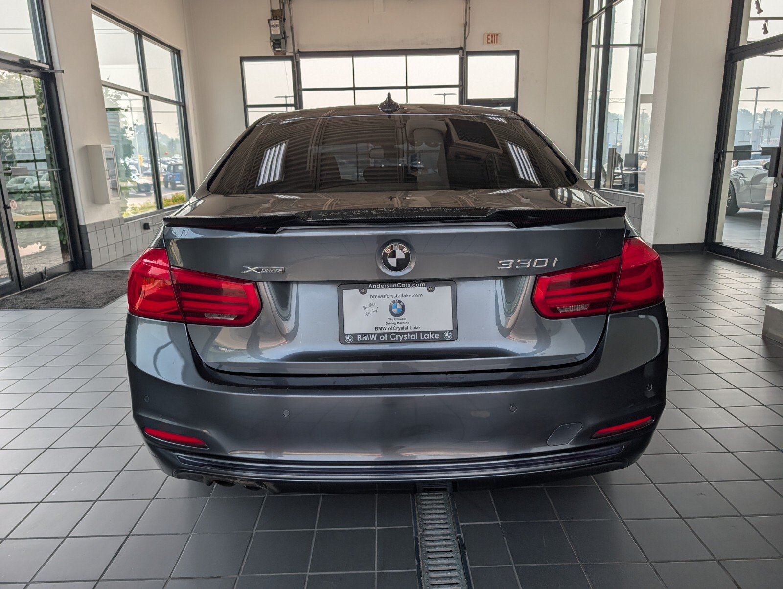Used 2017 BMW 330i xDrive Sedan AWD/4WD image 3