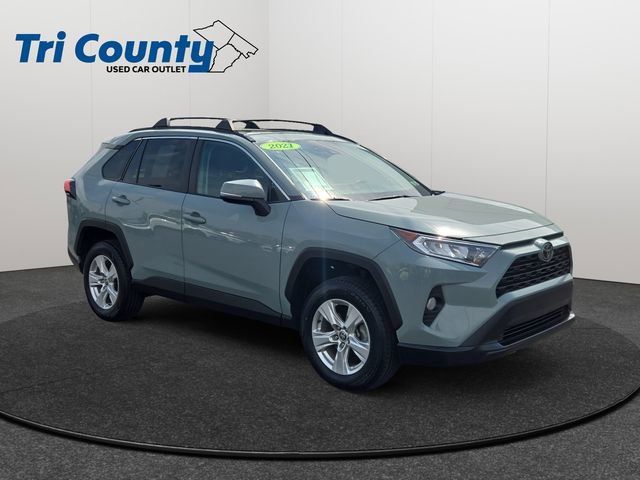 Used 2021 Toyota RAV4 XLE w/ Convenience Package AWD/4WD image 1