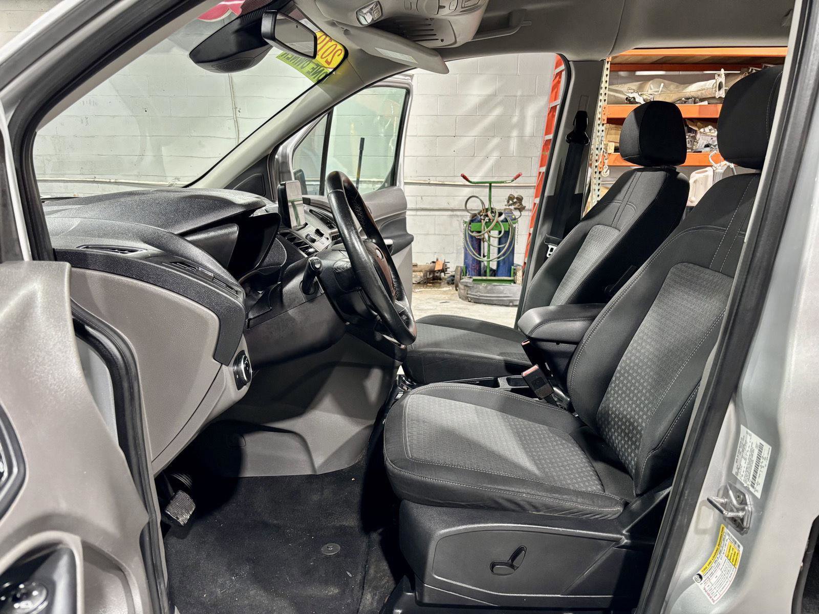 Used 2019 Ford Transit Connect XLT w/ Driver-Assist Package image 2