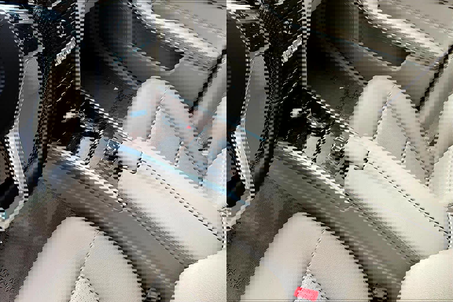 Used 2016 Mercedes-Benz E 350 4MATIC Wagon image 17