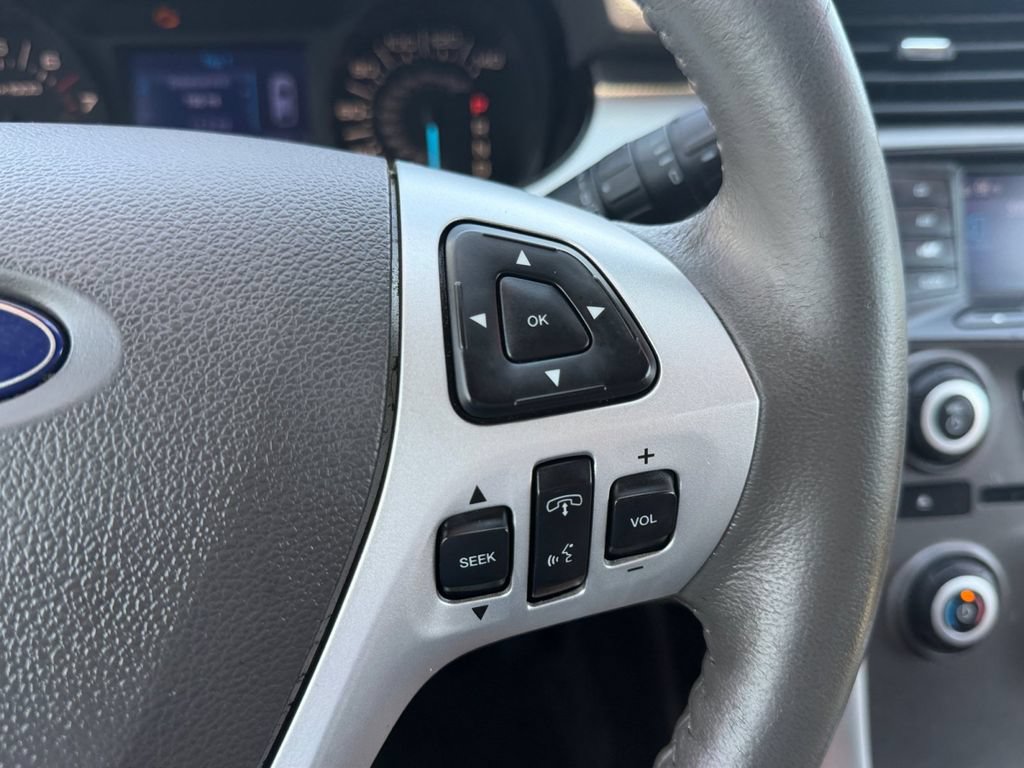Used 2013 Ford Edge SEL FWD image 24