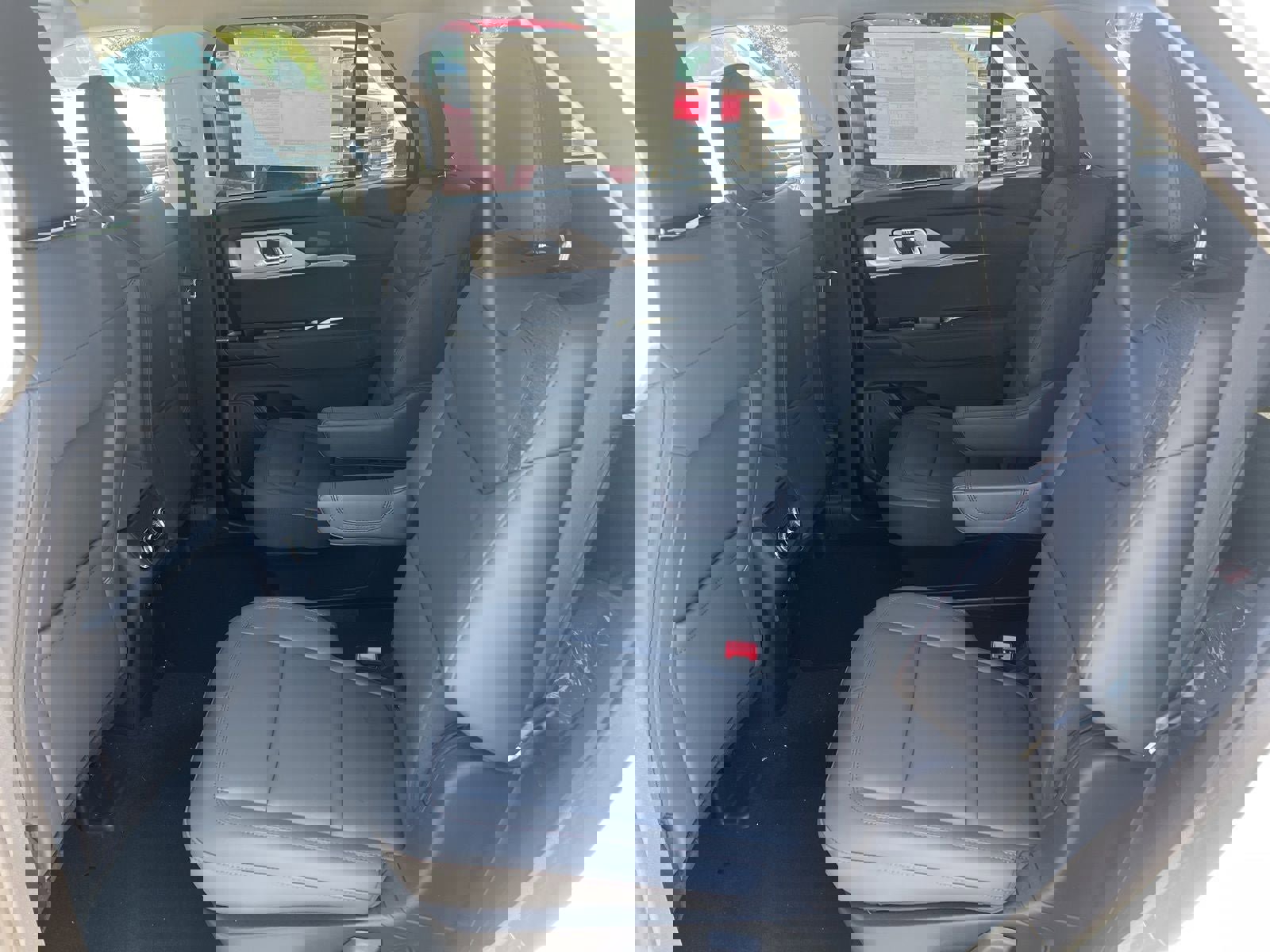 New 2025 Ford Explorer Active w/ Active Comfort Package image 15