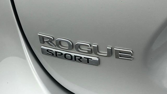 Used 2017 Nissan Rogue Sport SL w/ SL Premium Package image 38