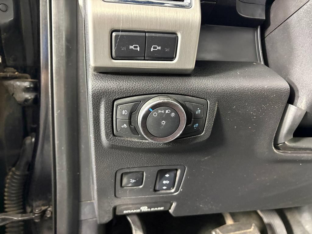 Used 2017 Ford F350 Platinum w/ Platinum Ultimate Package AWD/4WD image 13