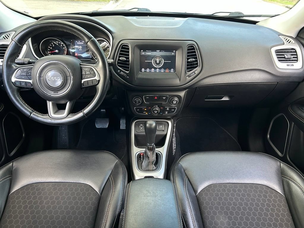 Certified 2020 Jeep Compass Latitude FWD image 11