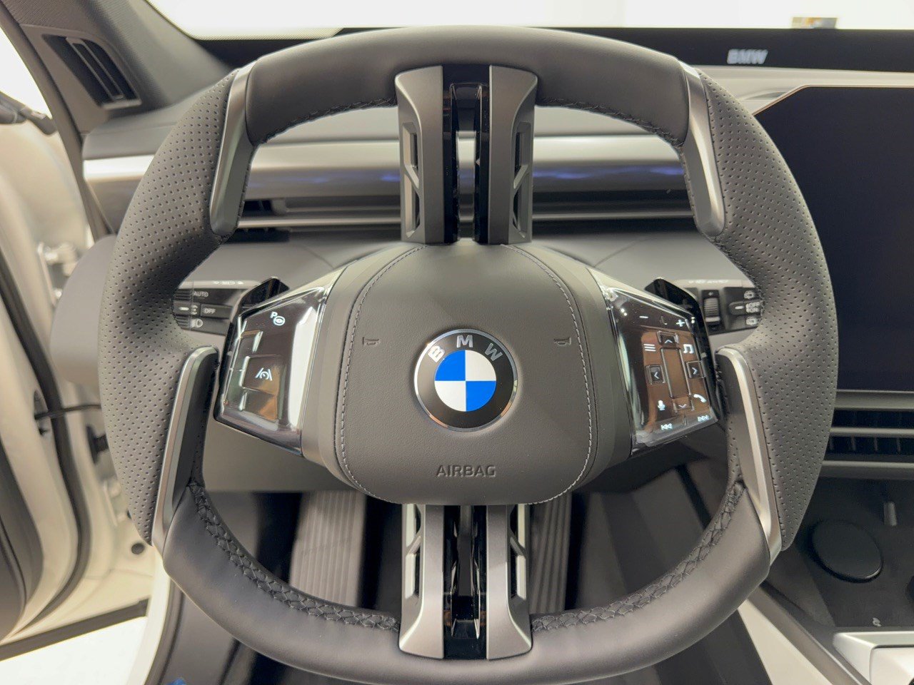 New 2027 BMW X5 xDrive40i w/ Luxury Package AWD/4WD image 10