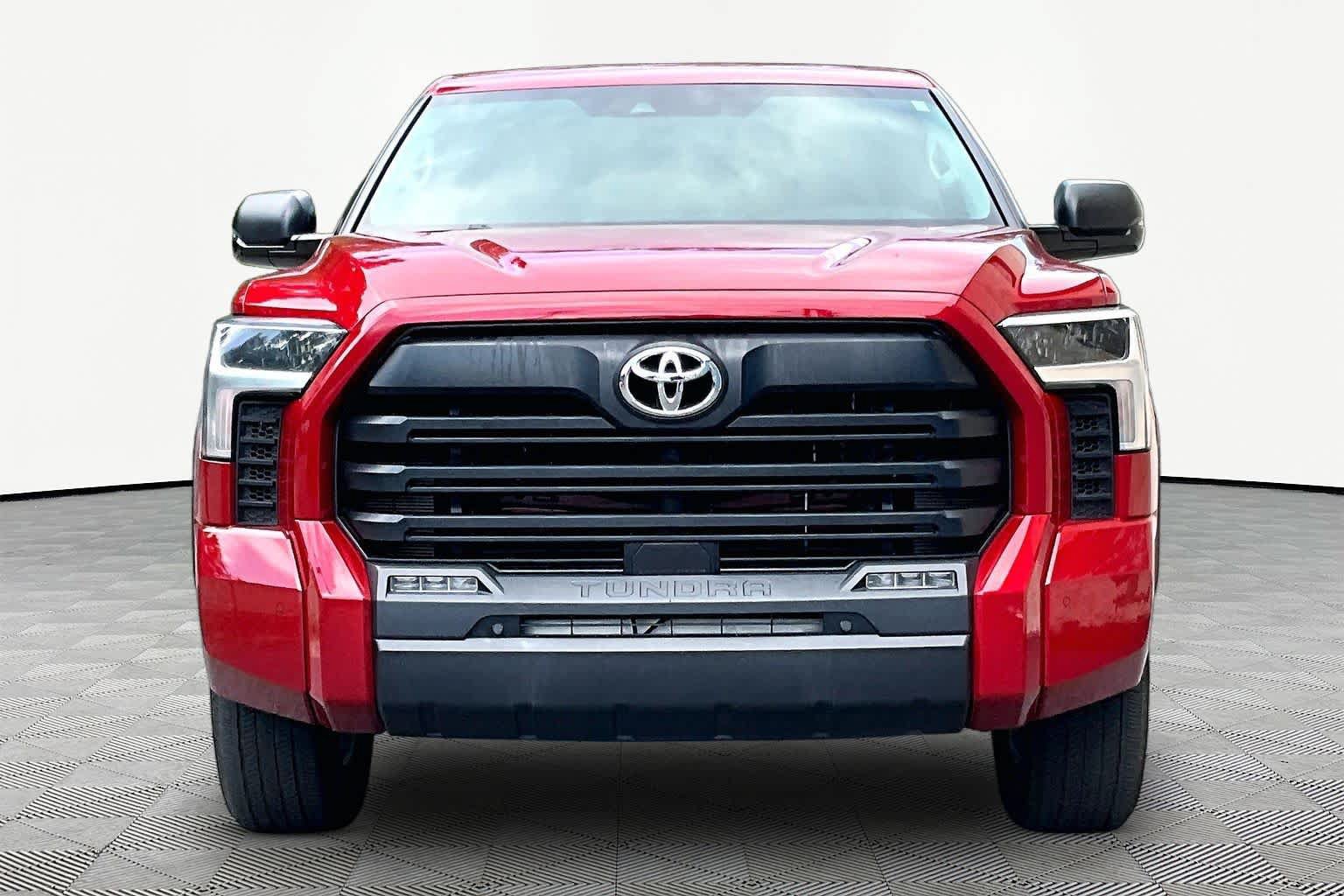 Used 2024 Toyota Tundra SR5 w/ SR5 Convenience Package AWD/4WD image 4