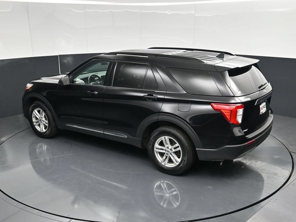 Used 2023 Ford Explorer XLT w/ Equipment Group 202A AWD/4WD image 46