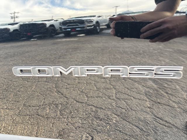 New 2026 Jeep Compass Latitude image 11