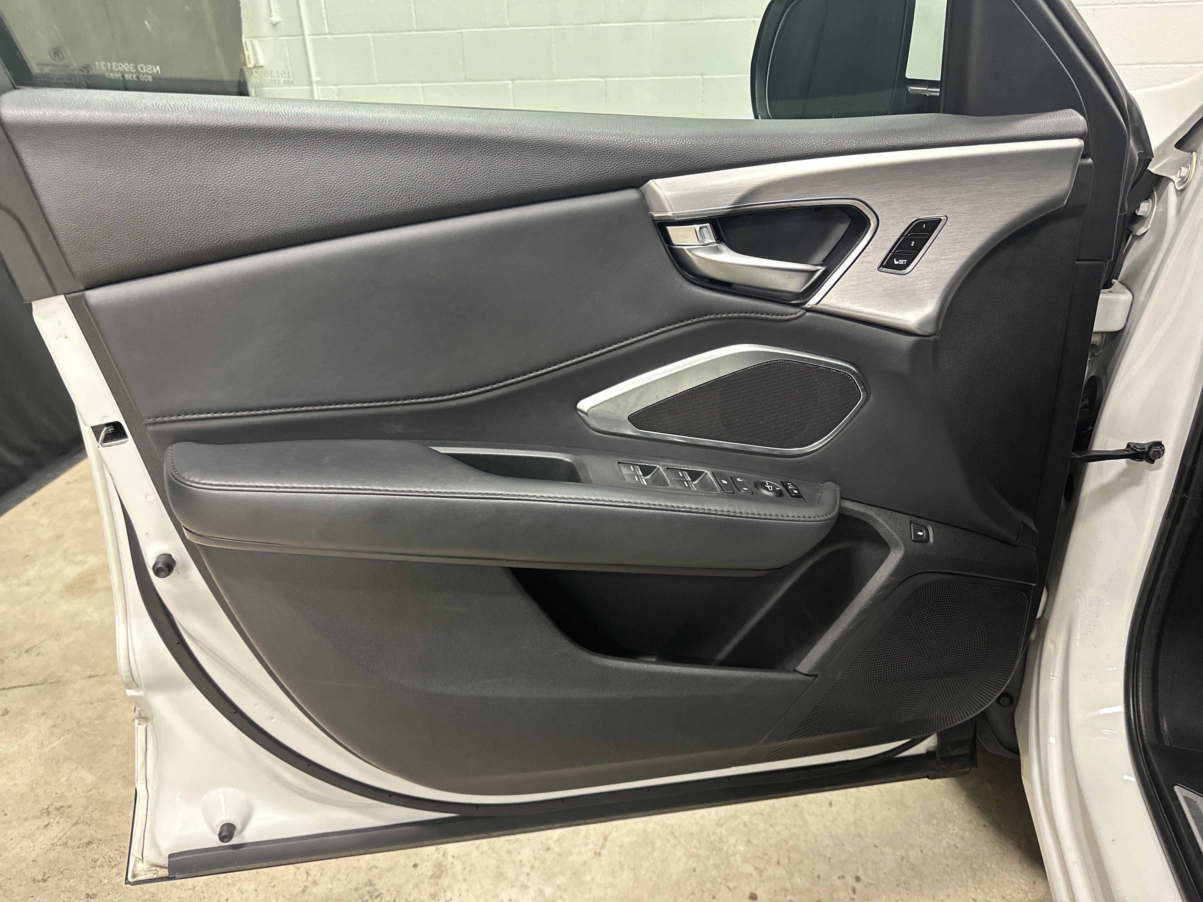 Used 2020 Acura RDX SH-AWD image 14