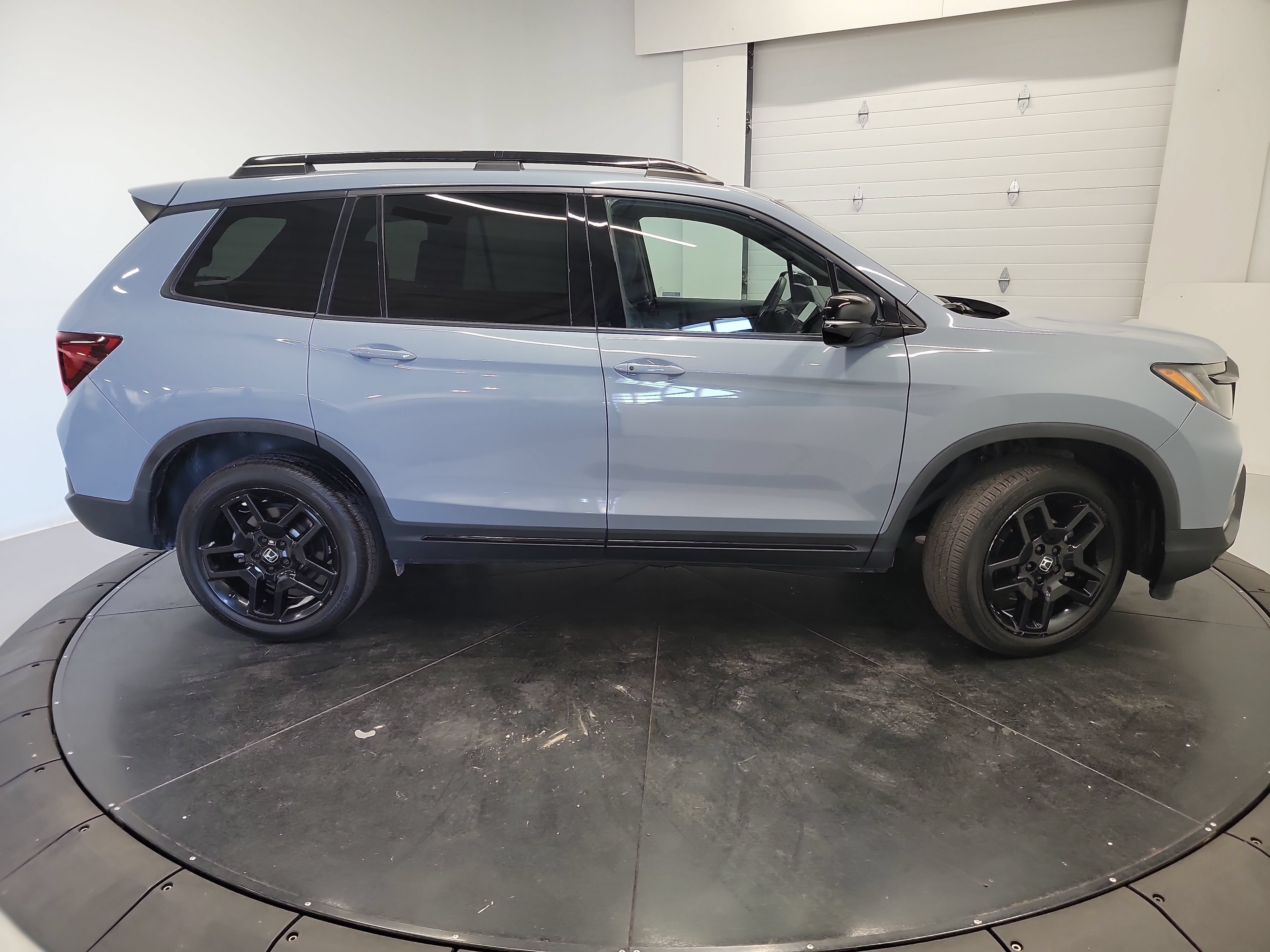 Used 2024 Honda Passport Black Edition image 11