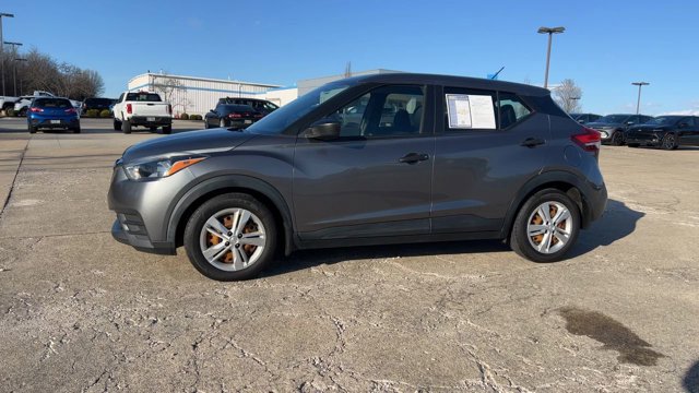 Used 2020 Nissan Kicks S FWD image 5