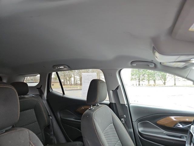 Used 2020 GMC Terrain SLE image 12
