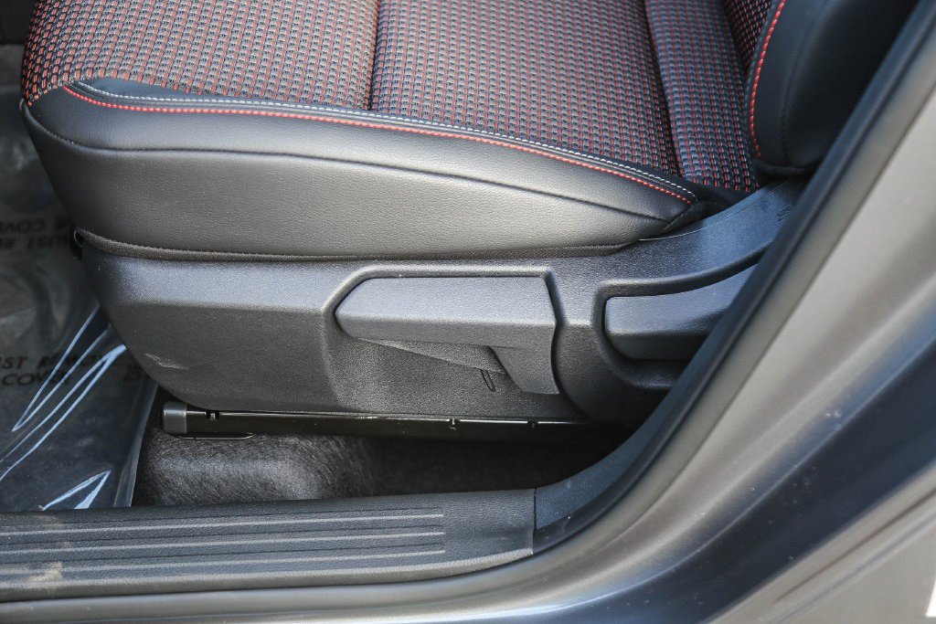 New 2026 Nissan Kicks SR w/ Cold Weather Package FWD image 22
