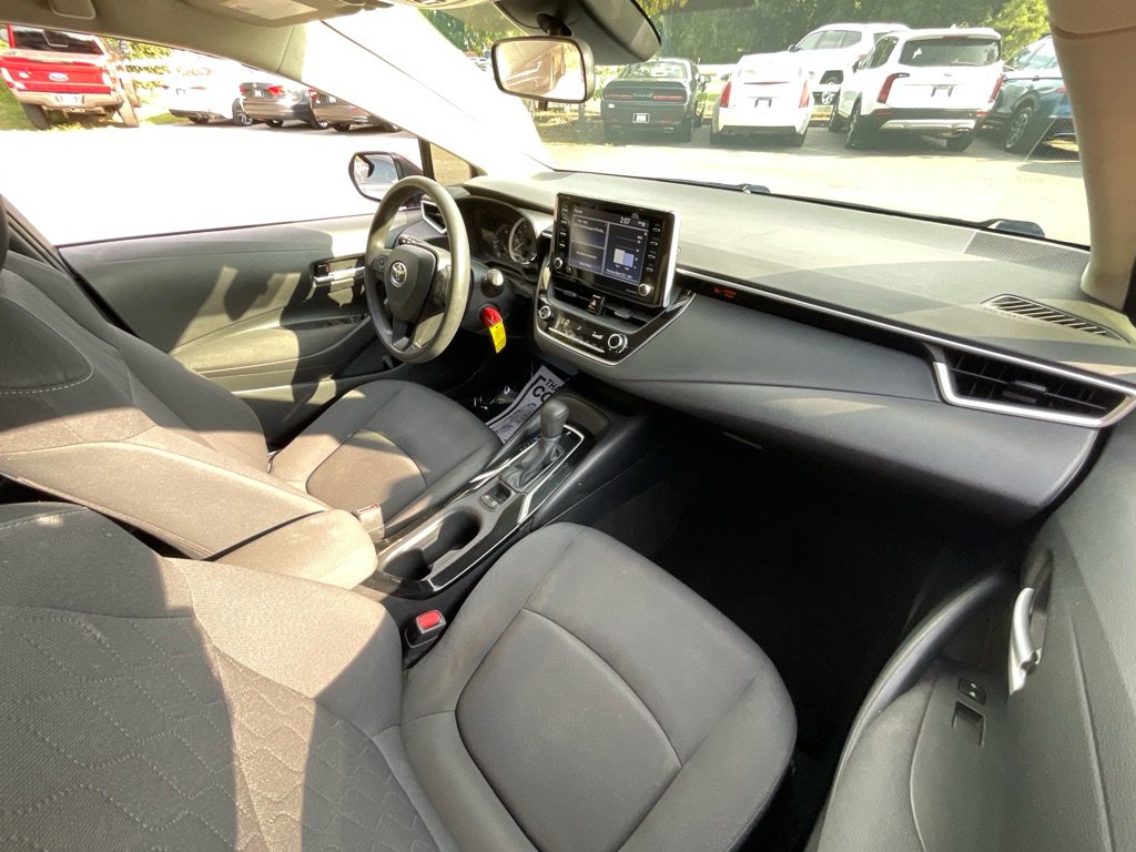 Used 2021 Toyota Corolla LE image 18