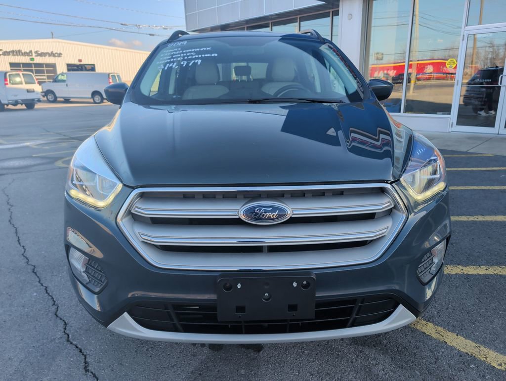 Used 2019 Ford Escape SEL image 2