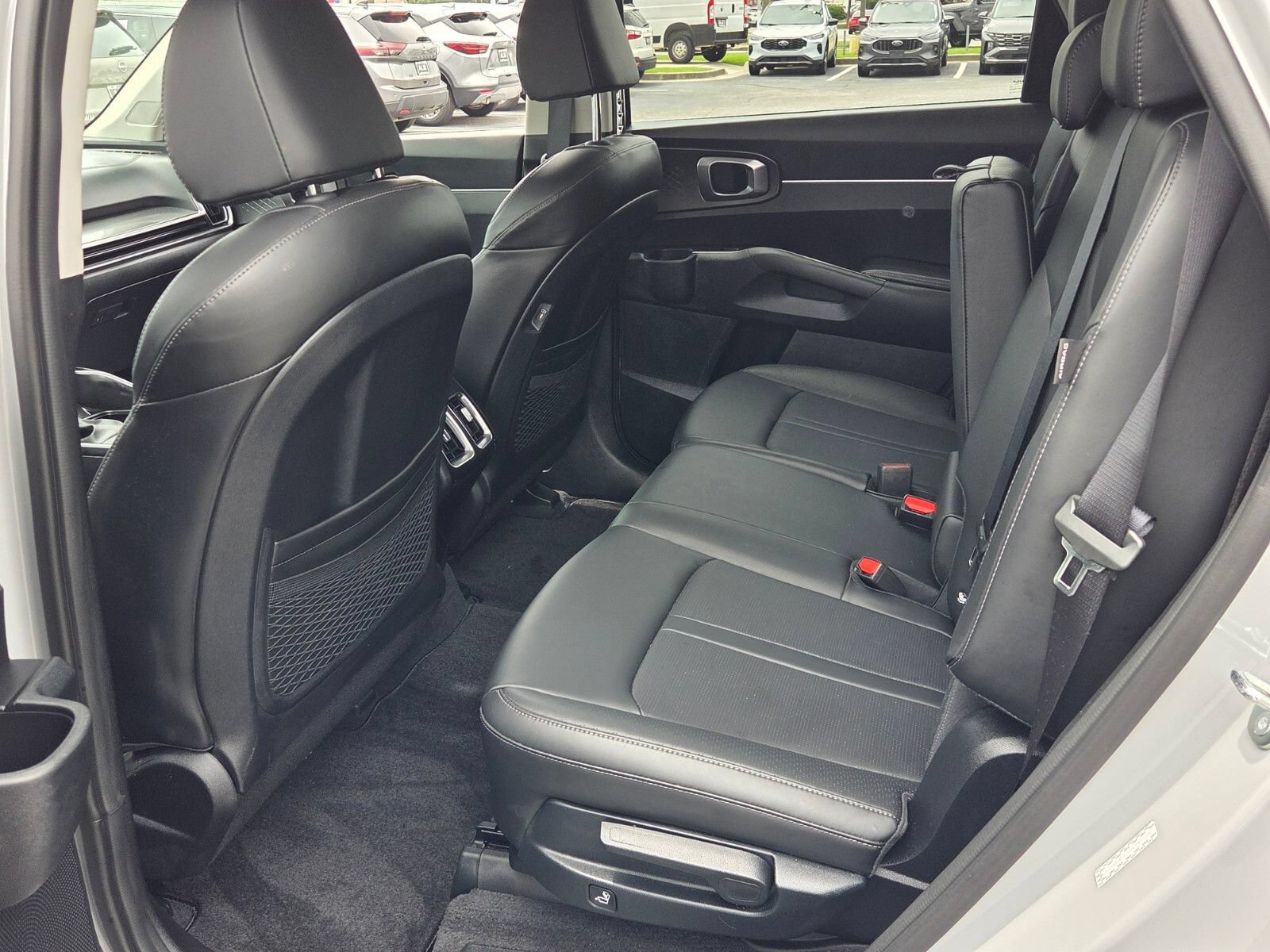 Used 2025 Kia Sorento S FWD image 6