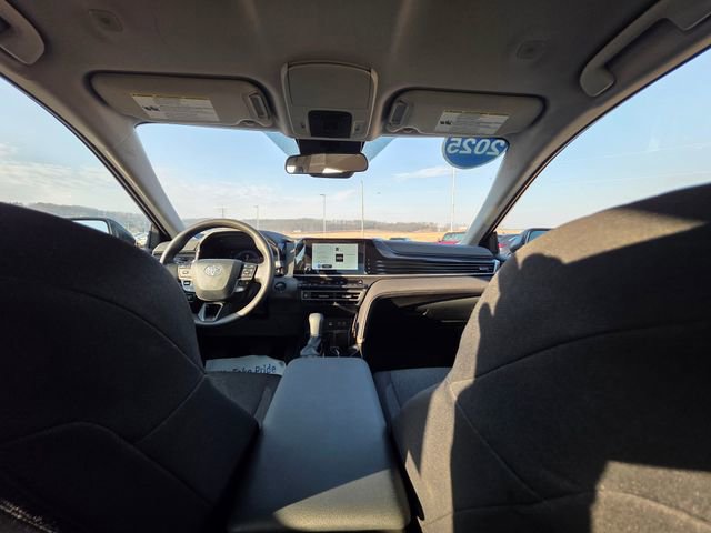 Used 2025 Toyota Camry LE FWD image 32