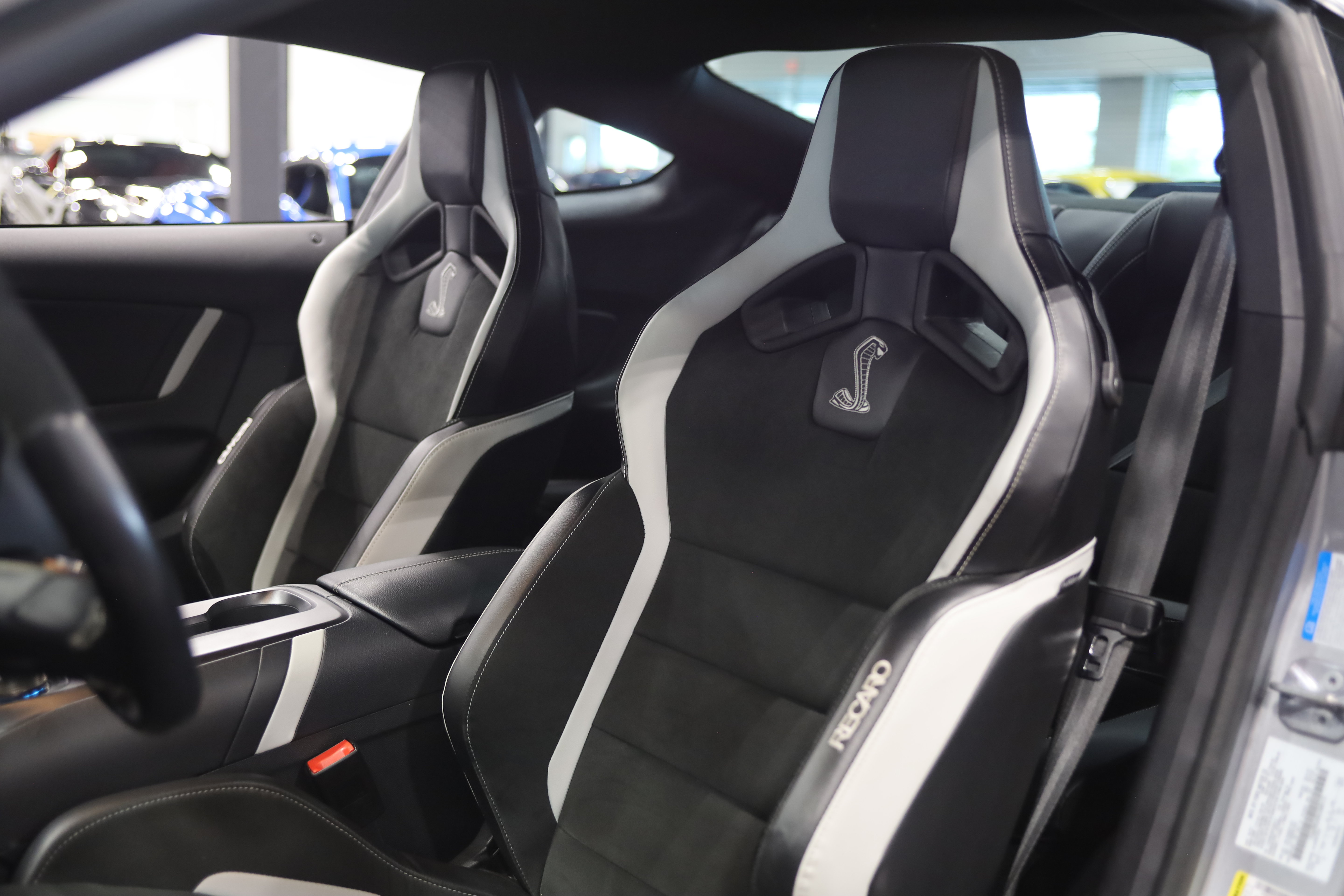 Used 2022 Ford Mustang Shelby GT500 w/ Technology Package RWD image 17