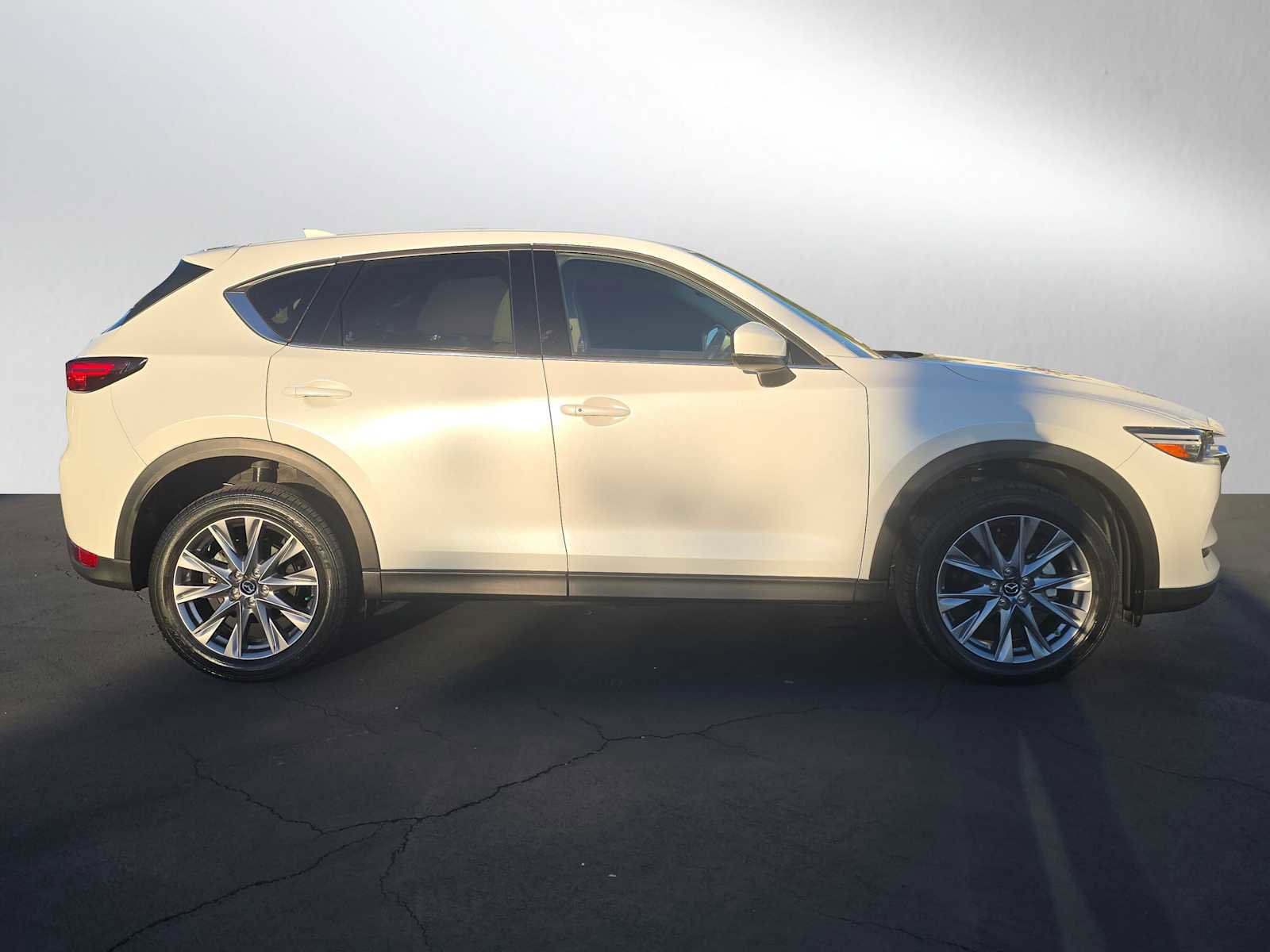 Used 2021 MAZDA CX-5 Grand Touring image 2