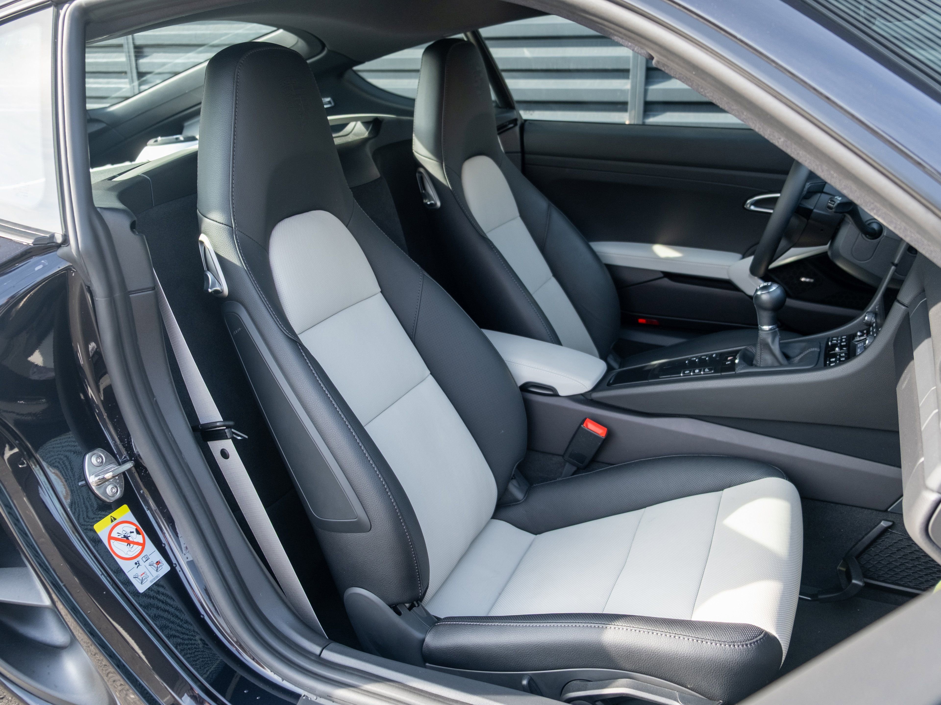 Certified 2024 Porsche 718 Cayman image 31