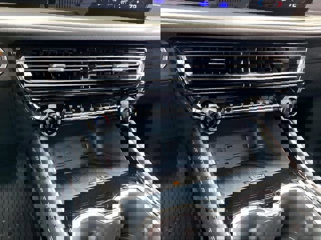 New 2026 Chevrolet Traverse LT w/ Midnight/Sport Edition image 23