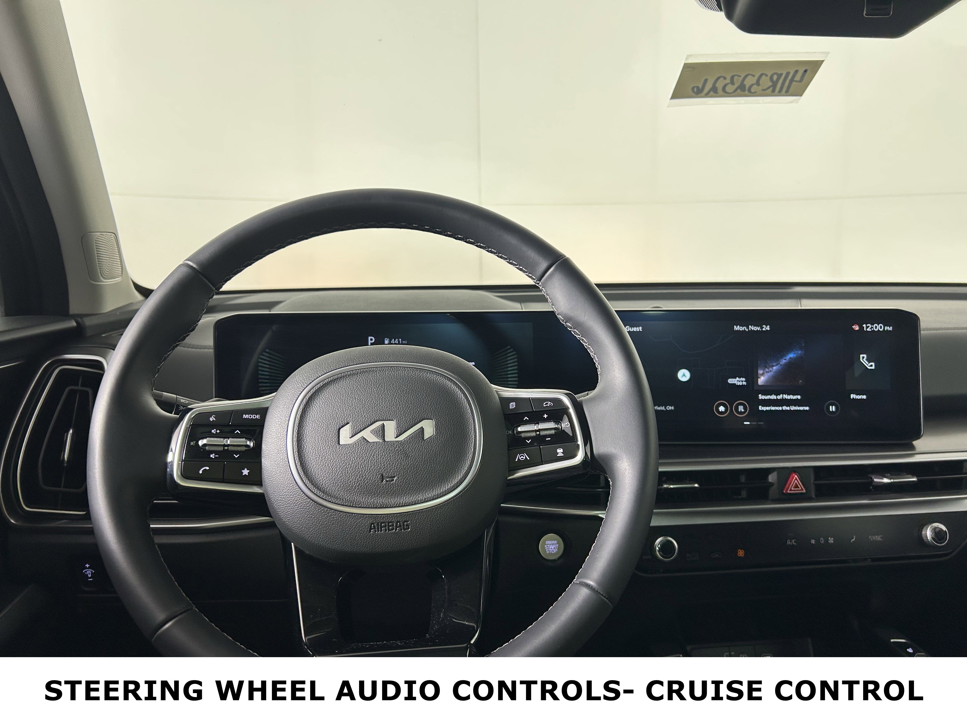 Used 2025 Kia Sorento S w/ Panoramic Sunroof Package image 9