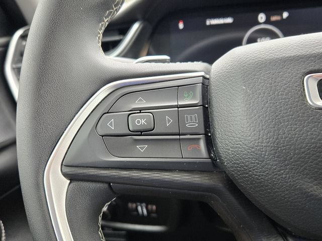Used 2023 Jeep Grand Cherokee Laredo X AWD/4WD image 24