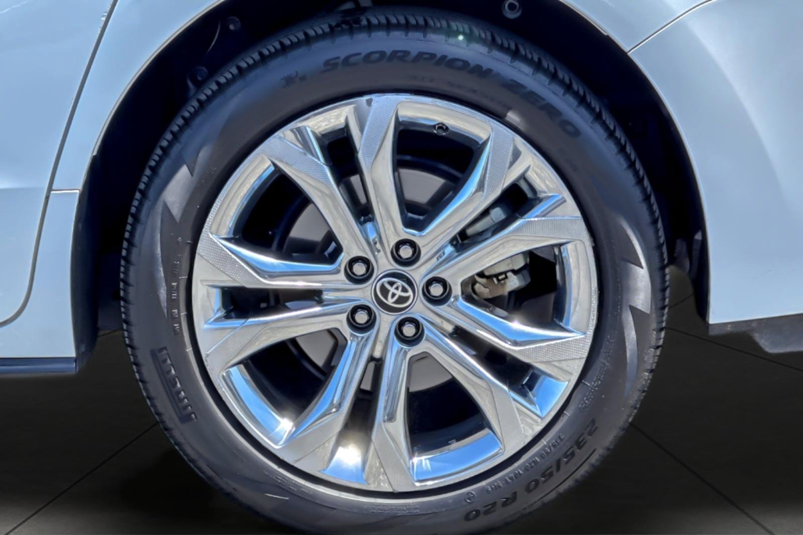 Certified 2023 Toyota Sienna Platinum FWD image 27