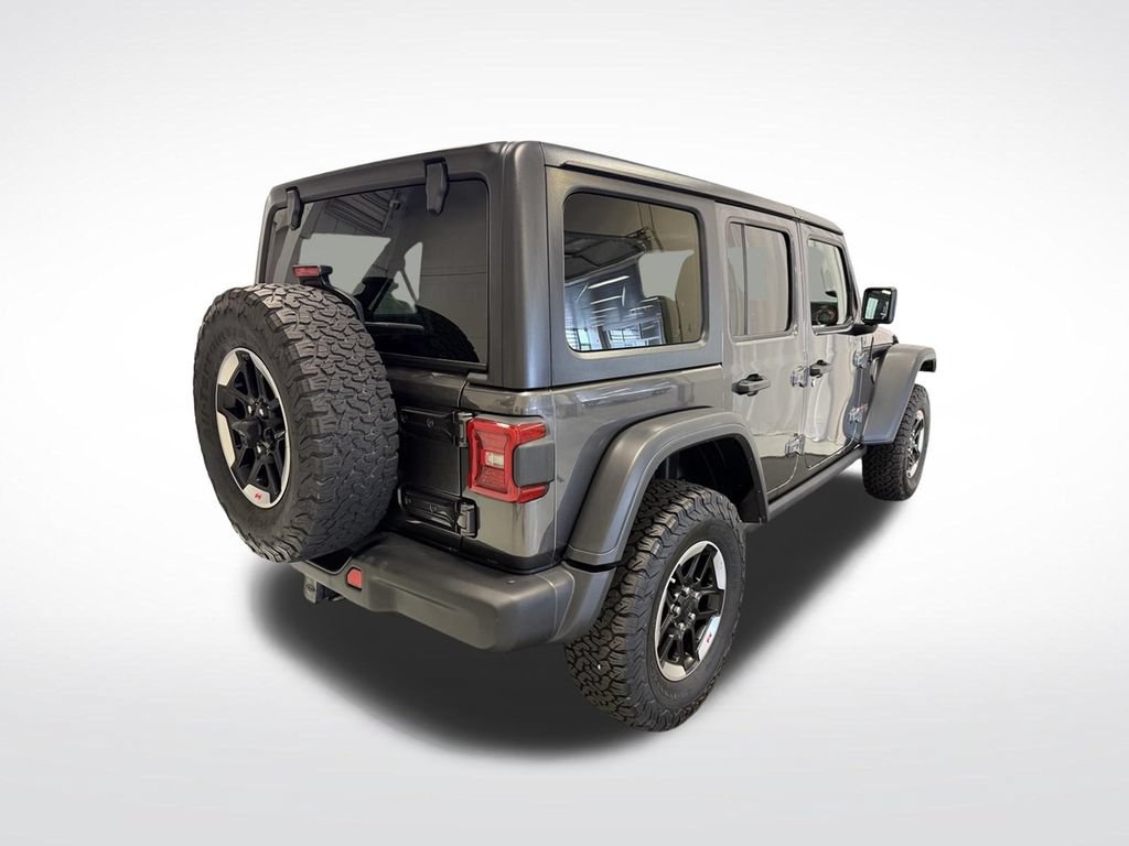 Used 2018 Jeep Wrangler Unlimited Rubicon w/ Dual Top Group AWD/4WD image 17