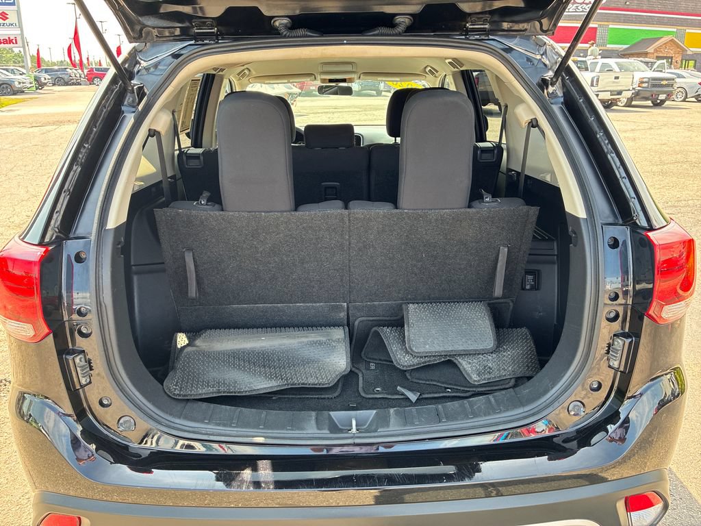 Used 2020 Mitsubishi Outlander ES AWD/4WD image 17