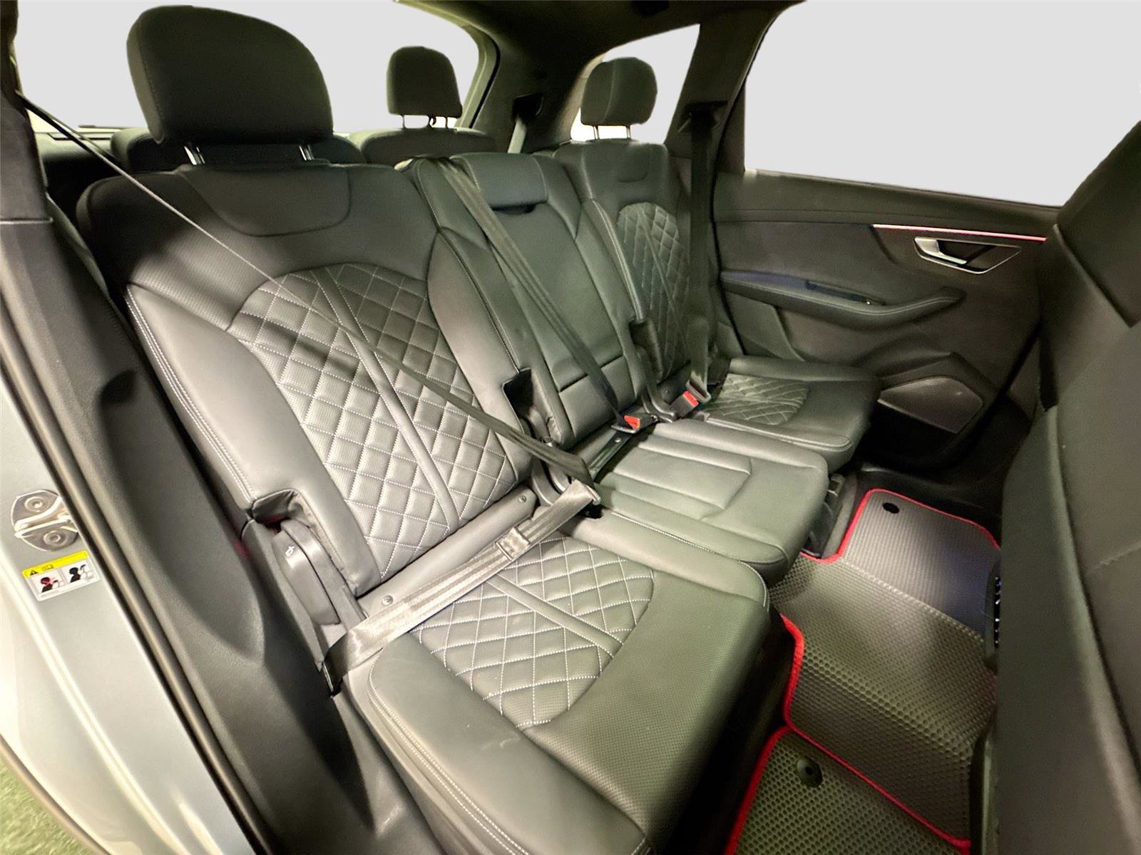 Used 2023 Audi SQ7 Prestige w/ Prestige Package image 30