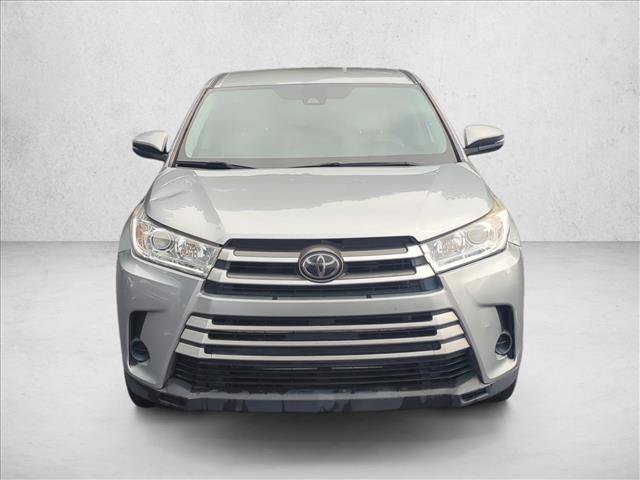 Used 2019 Toyota Highlander LE FWD image 2