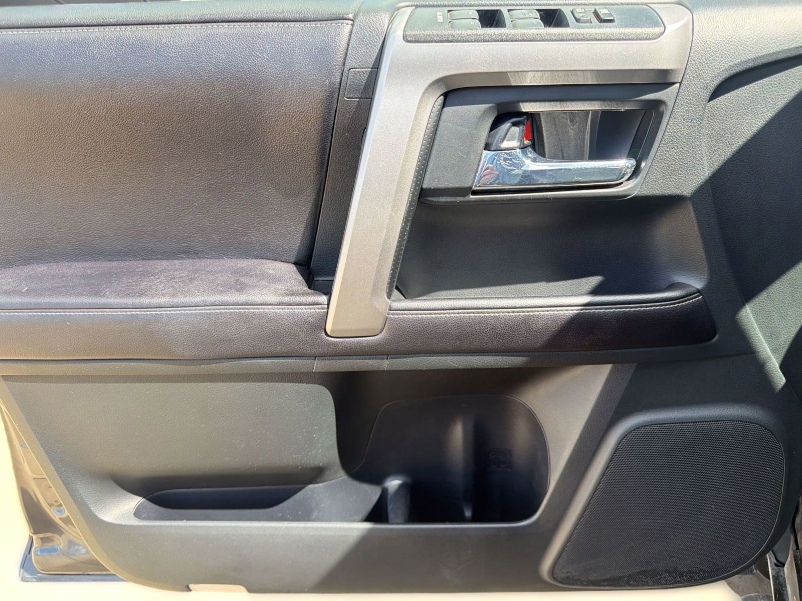 Used 2016 Toyota 4Runner SR5 Premium RWD image 12