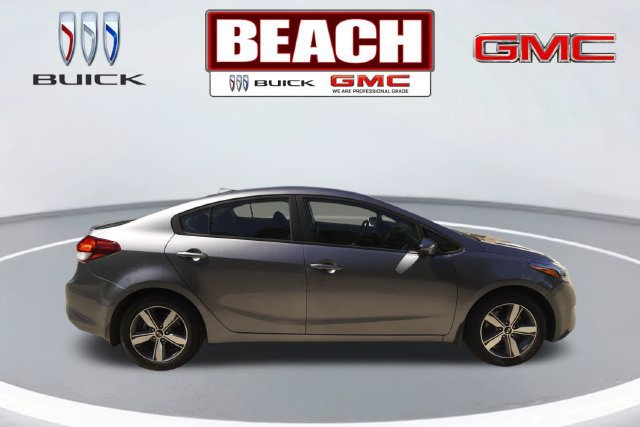 Used 2018 Kia Forte S FWD image 2