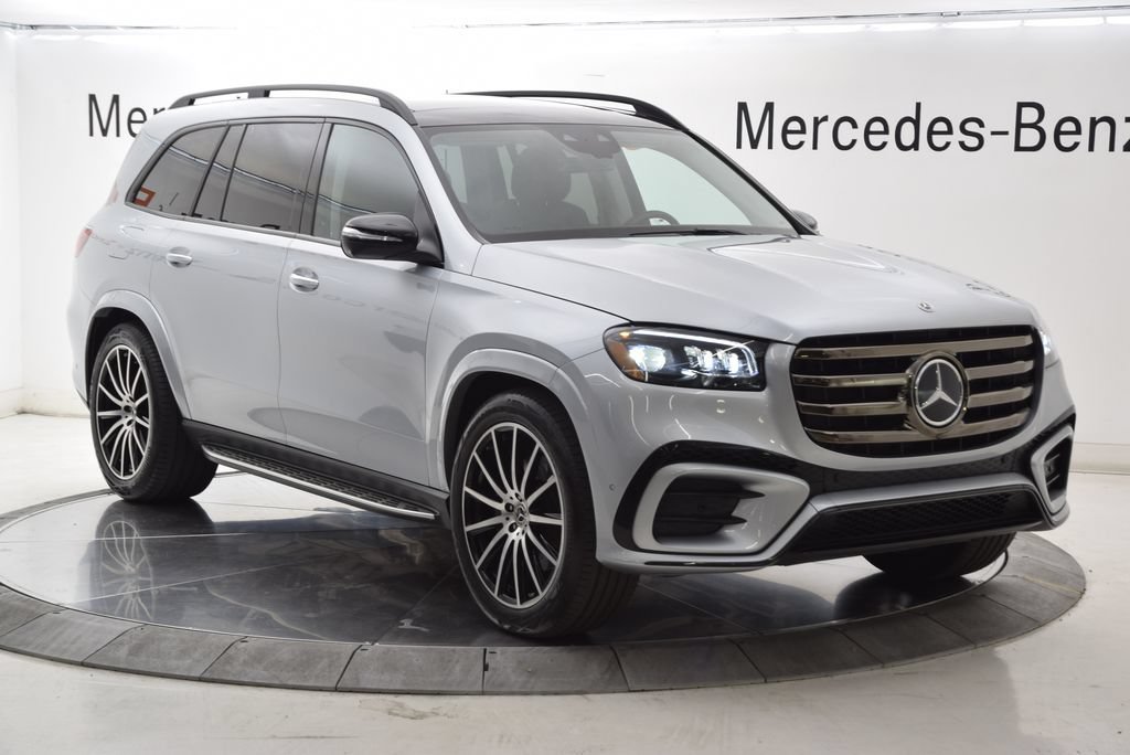 Used 2026 Mercedes-Benz GLS 450 4MATIC w/ AMG Line Exterior image 8