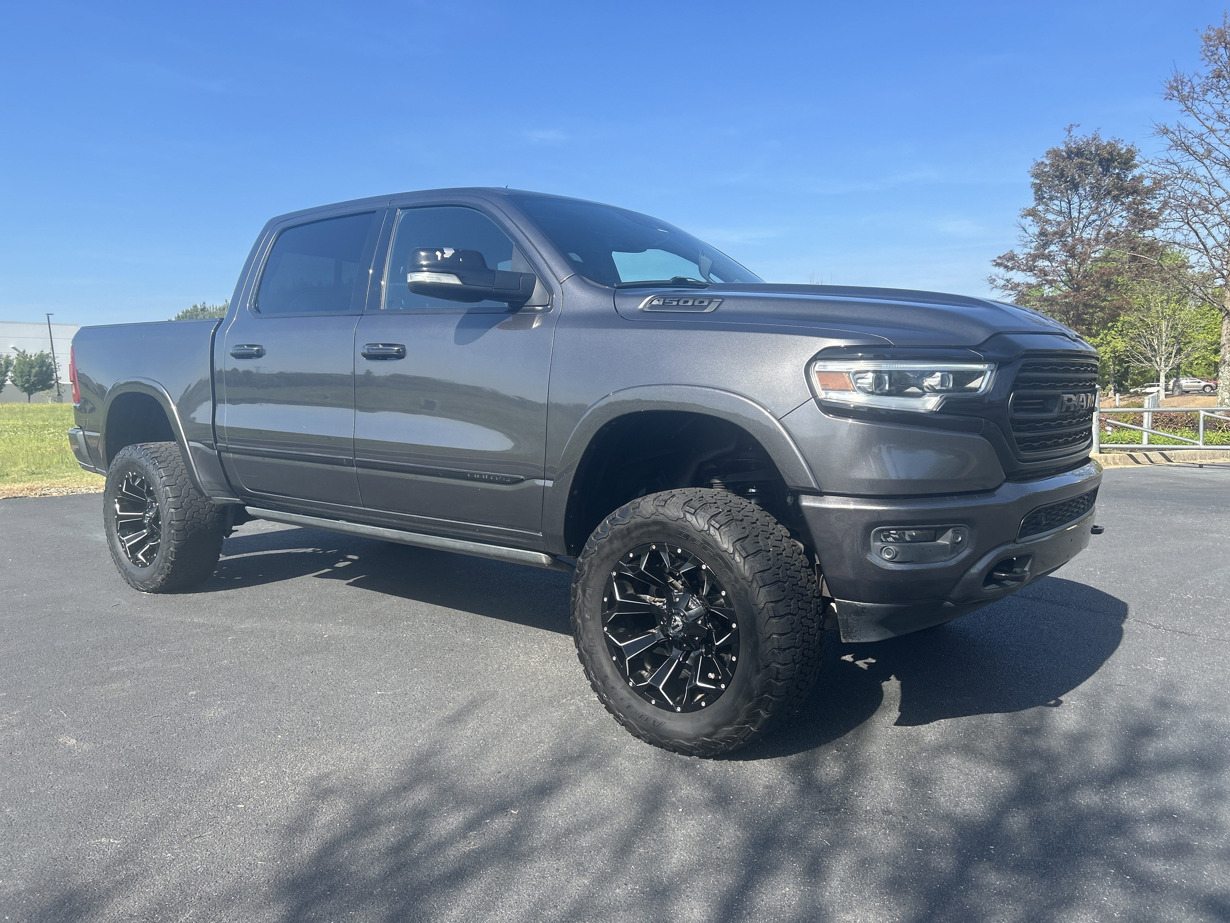 Used 2019 RAM 1500 Limited image 2