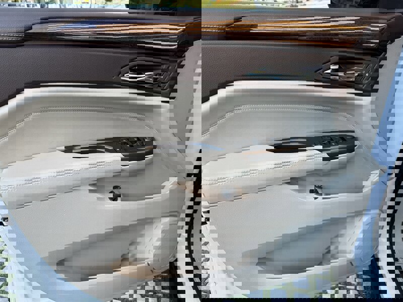 Used 2012 Cadillac SRX Performance image 22