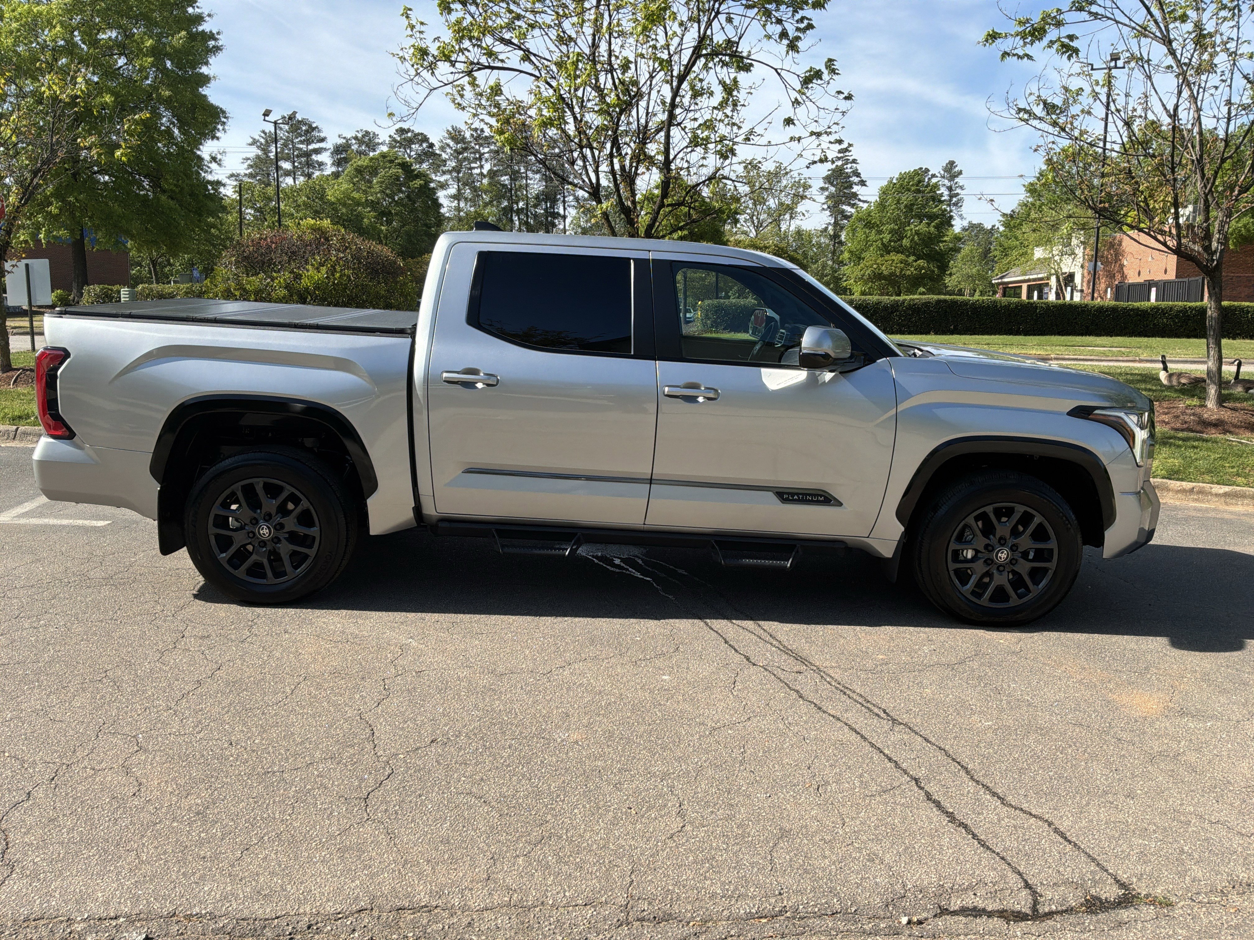 Used 2025 Toyota Tundra Platinum AWD/4WD image 11