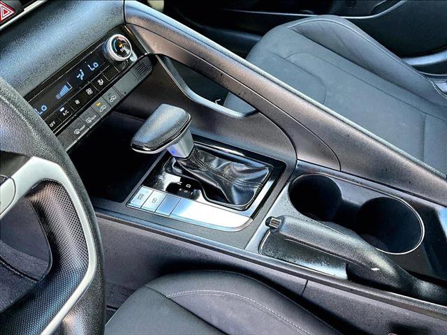 Used 2021 Hyundai Elantra SEL image 15