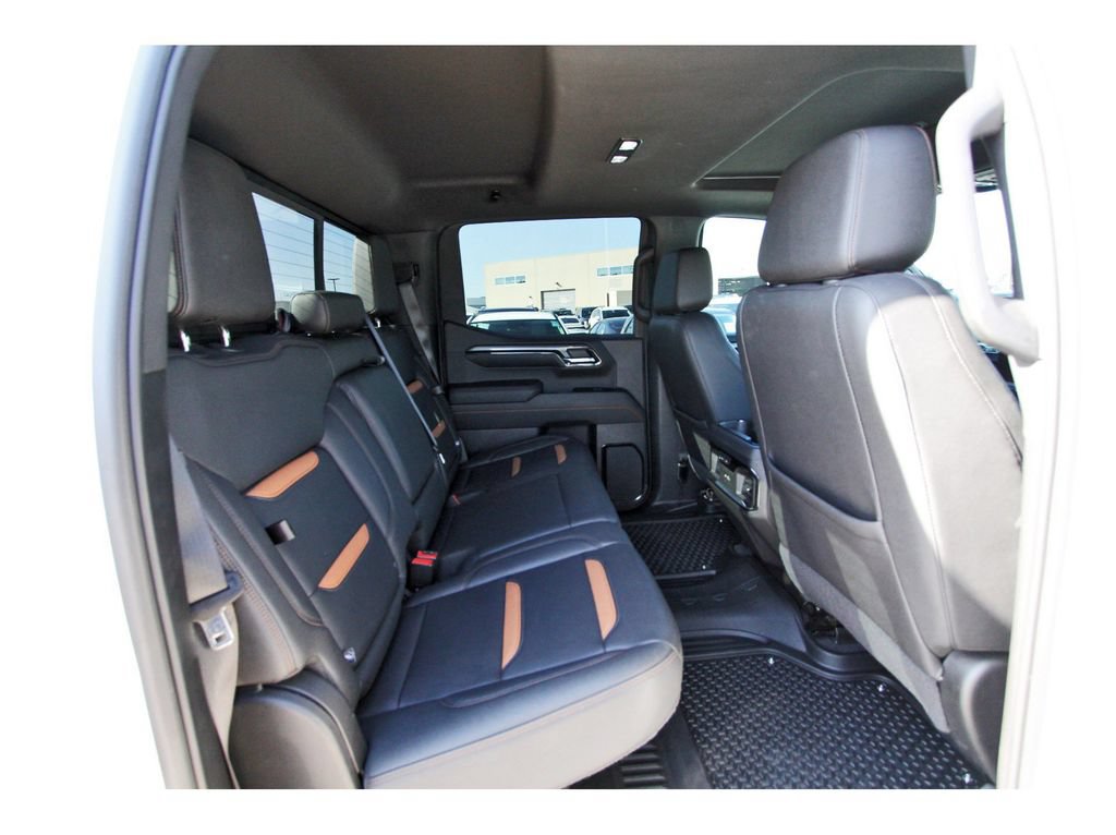 Used 2022 GMC Sierra 1500 AT4 w/ AT4 Premium Package AWD/4WD image 10