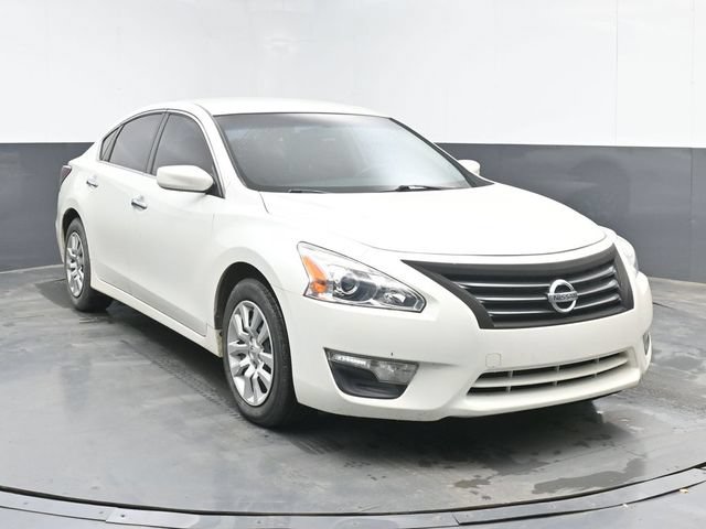 Used 2014 Nissan Altima 2.5 S FWD image 2