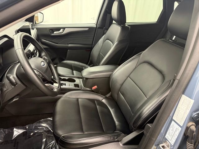 Used 2025 Ford Escape Platinum AWD/4WD image 5