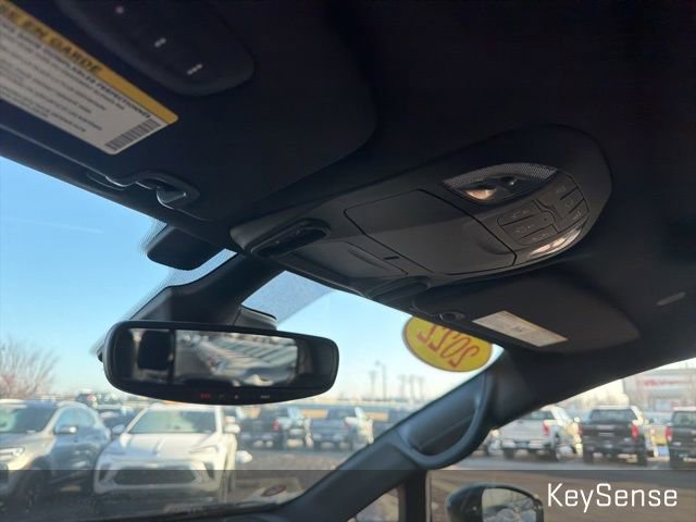 Used 2022 Chrysler Pacifica Touring-L w/ Uconnect Theater Family Group image 28