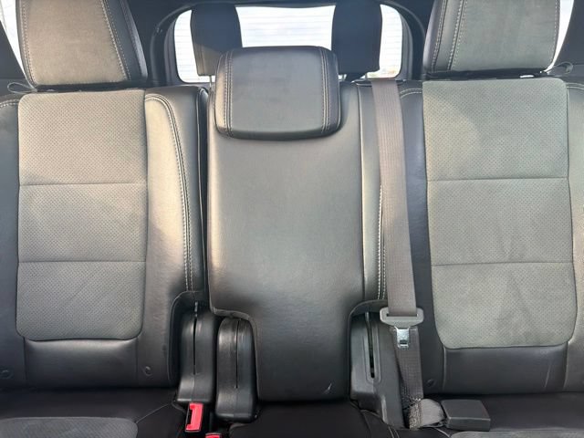 Used 2015 Ford Explorer XLT w/ Equipment Group 202B AWD/4WD image 22