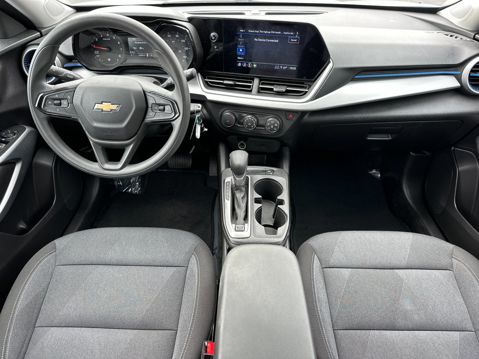 Used 2025 Chevrolet Trax LS FWD image 13