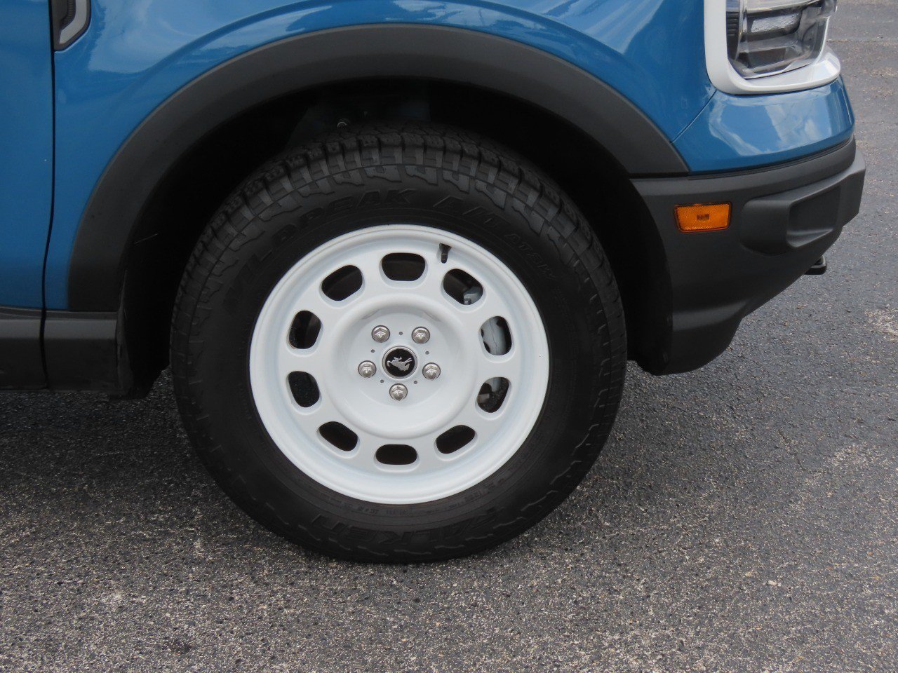 Used 2023 Ford Bronco Sport Heritage Limited AWD/4WD image 9