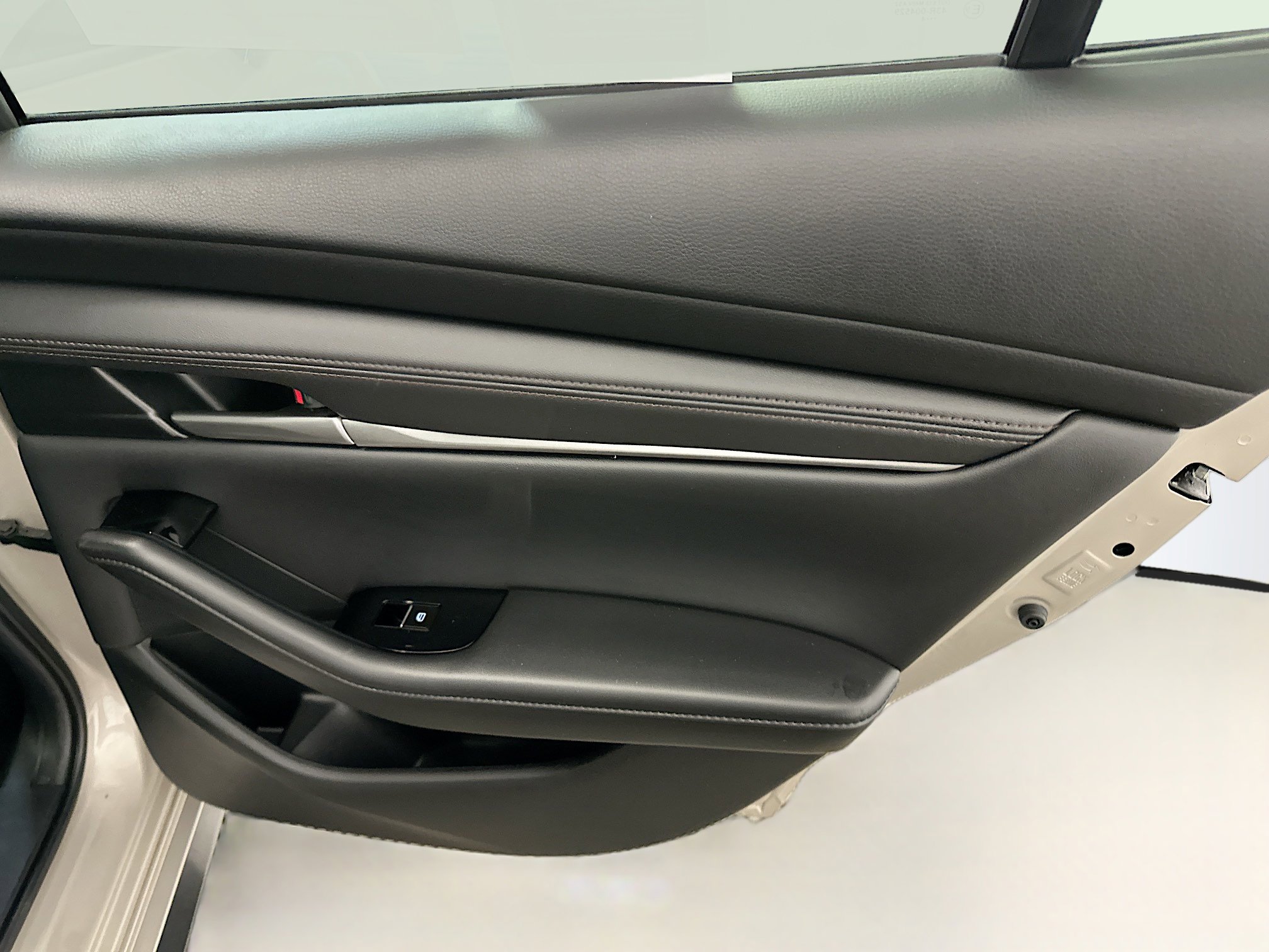 Used 2024 MAZDA MAZDA3 s image 31