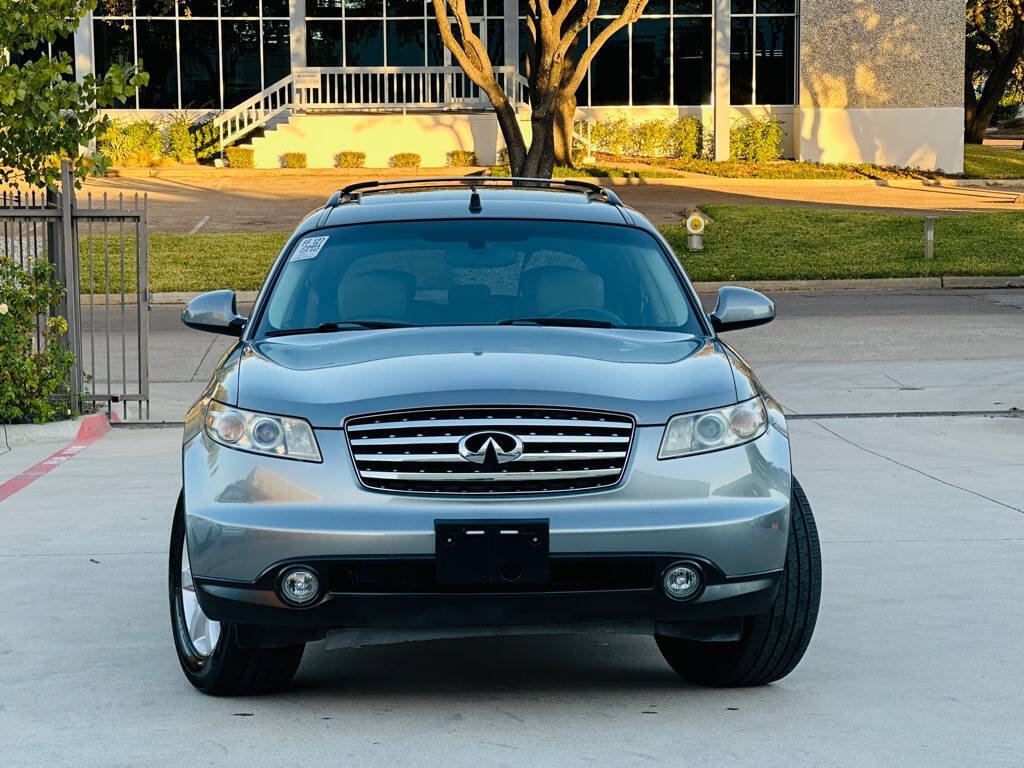 Used 2004 INFINITI FX35 2WD w/ Technology Pkg image 3